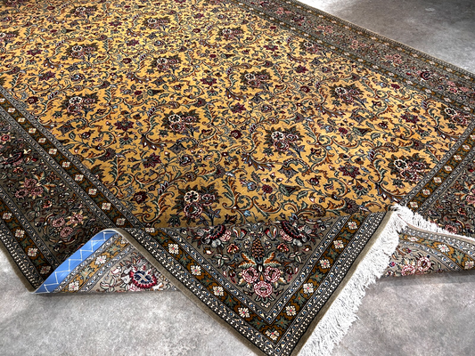 7'x11'6" Very Fine Hand-Knotted Wool & Silk Qume Rug