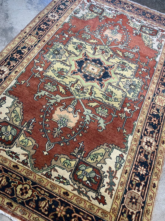 5'2'' x 7'9" Hand-Knotted 100% Wool Serapie Design Rug - Carpet
