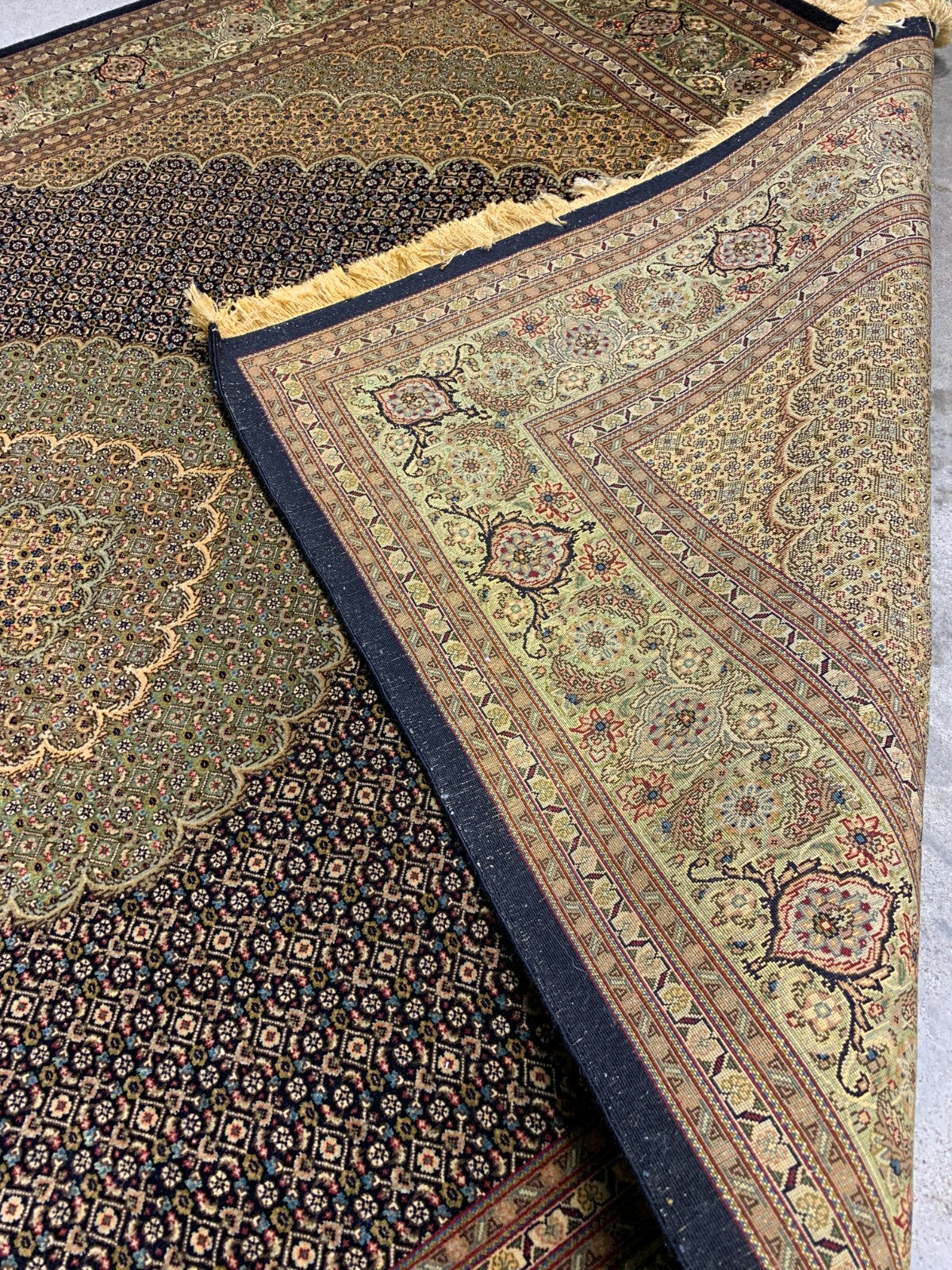 4'1"x6'6" Very Fine Hand-Knotted Wool & Silk Blend Tabrize Mahi Carpet - Rug