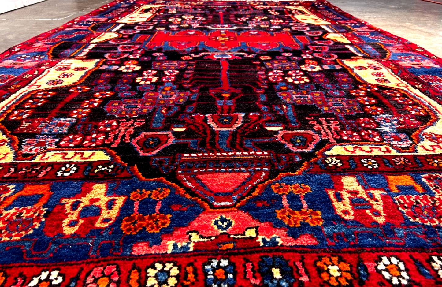 5'0" x 8'9" Hand-Knotted 100% Lamb Wool Pile Nahavande Area Rug - Carpet