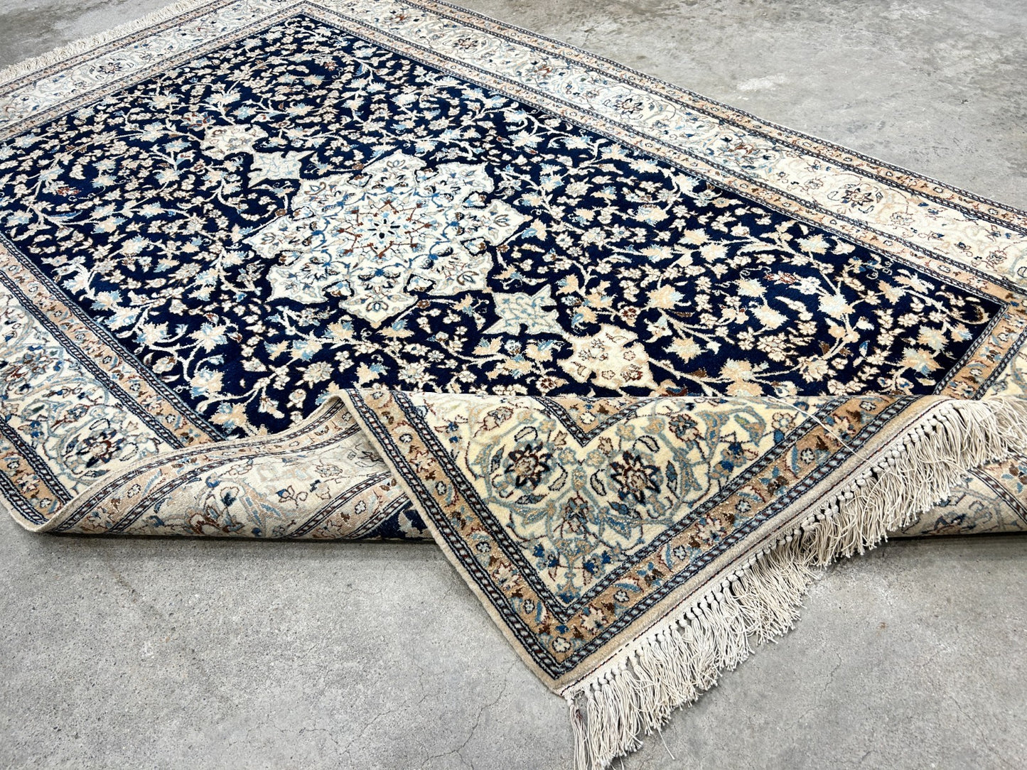 Collector Item - Very Fine 4'2"x6'3" Antique Hand-Knotted 100% Wool Naine Rug