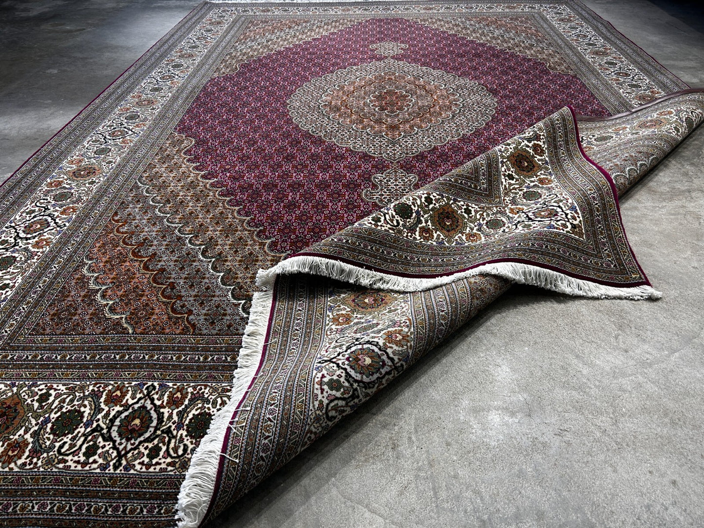 8'2"x11'10" Fine Hand-Knotted Silk & Wool Tabrize Fish Style Rug