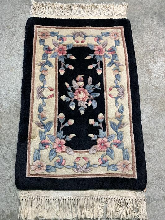 2'x3' Hand-Knotted 100% Wool Oriental Rug - Area Carpet