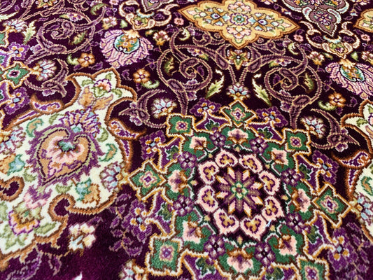 5' Diameter Exquisite Hand-Knotted 100% Silk Oriental Rug