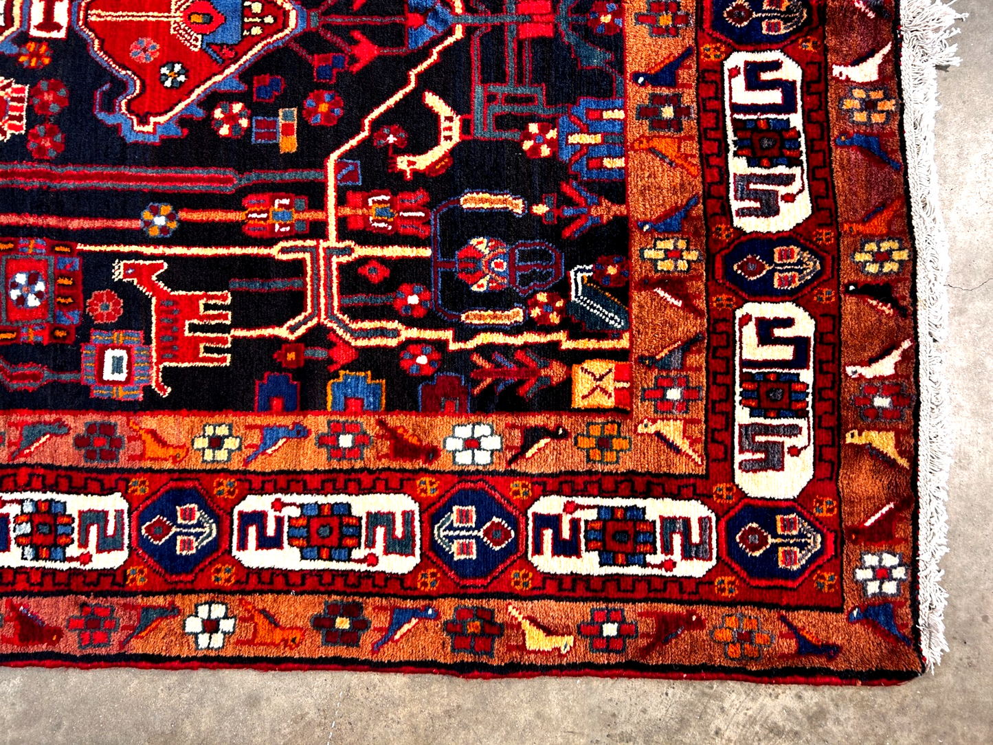 5'5" x 10'4'' Hand-Knotted 100% Lamb Wool Carpet - Nahavande Area Rug