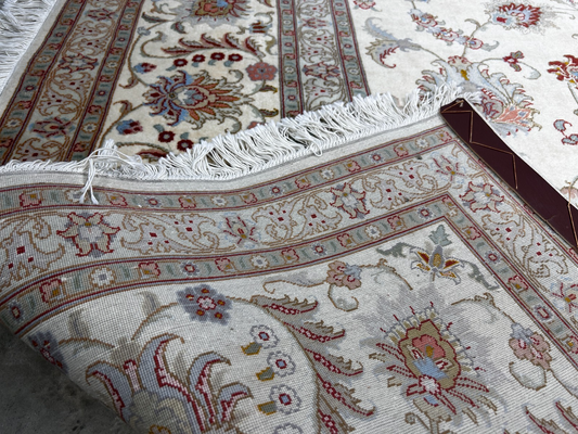 8'4"x11'6" Very Fine Hand-Knotted Wool & Silk Tabrize Rug