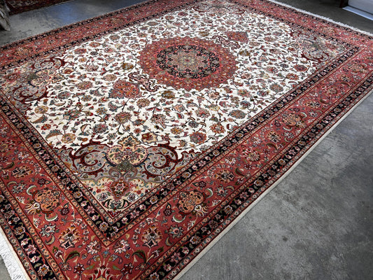 8'3"x11'3" Fine Hand-Knotted Wool & Silk Tabrize Rug