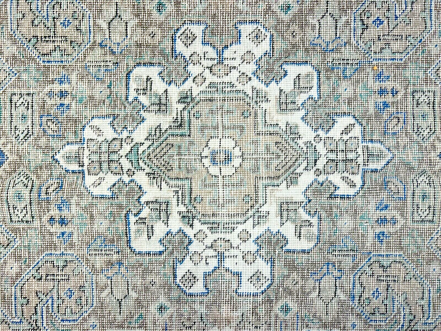 9'8"x12'5" Hand-Knotted 100% Wool Pile Herize Rug