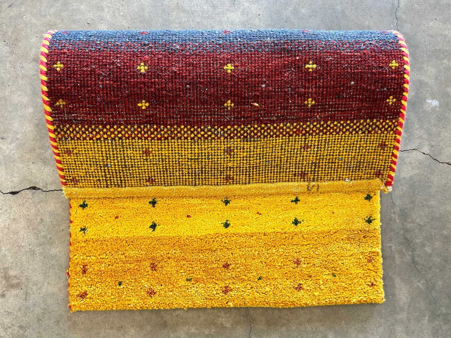 1'11"x2'10" Hand-Knotted 100% Wool Pile Gabbeh Rug