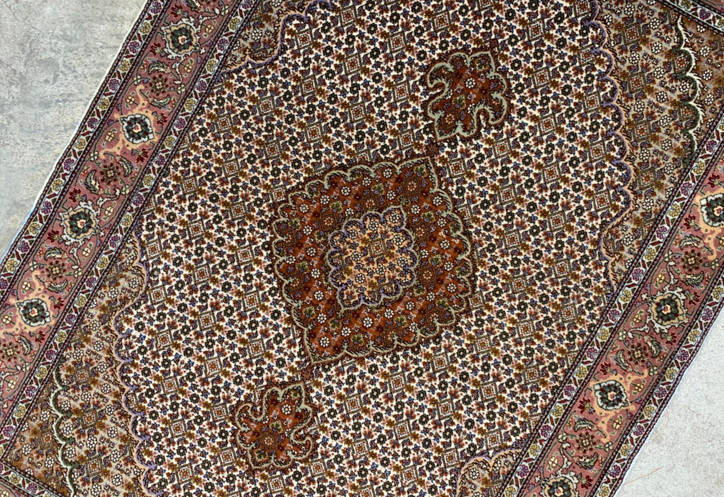 3'5"x4'10" Hand-Knotted Wool & Silk Tabrize Mahi Rug