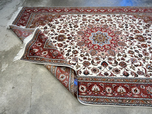 6'7"x10'1" Fine Hand-Knotted Wool & Silk Tabrize Rug - Area Carpet