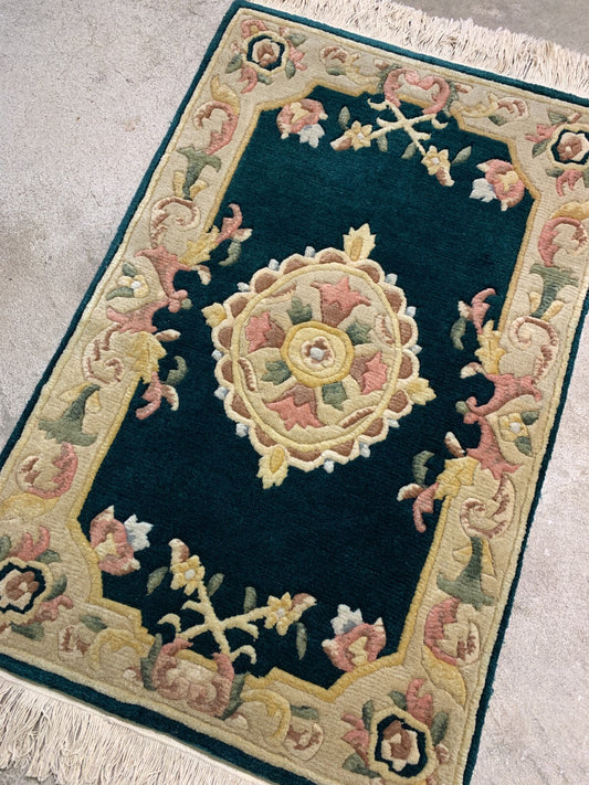 2'2"x3'3" Hand-Knotted 100% Wool Oriental Rug - Area Carpet