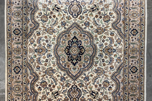 4'0'' x 6'1'' Very Fine Hand-Knotted 100% Wool PakPersian Area Rug - Carpet