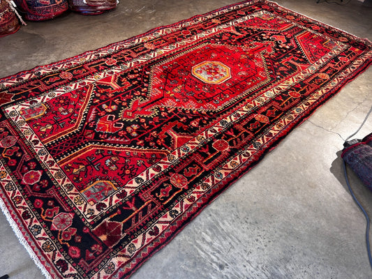 4'10" x 10'0" Hand-Knotted 100% Wool Pile Nahavande Area Rug - Carpet