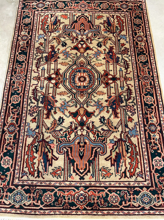 4'x6' Fine Hand-Knotted 100% Wool PileMahal Design Area Rug - Carpet