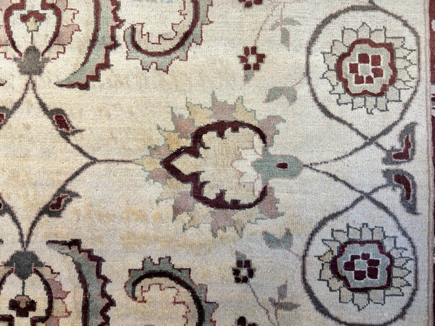 7'1"x9'1" Hand-Knotted 100% Wool Pile Indian Arut Carpet - Area Rug