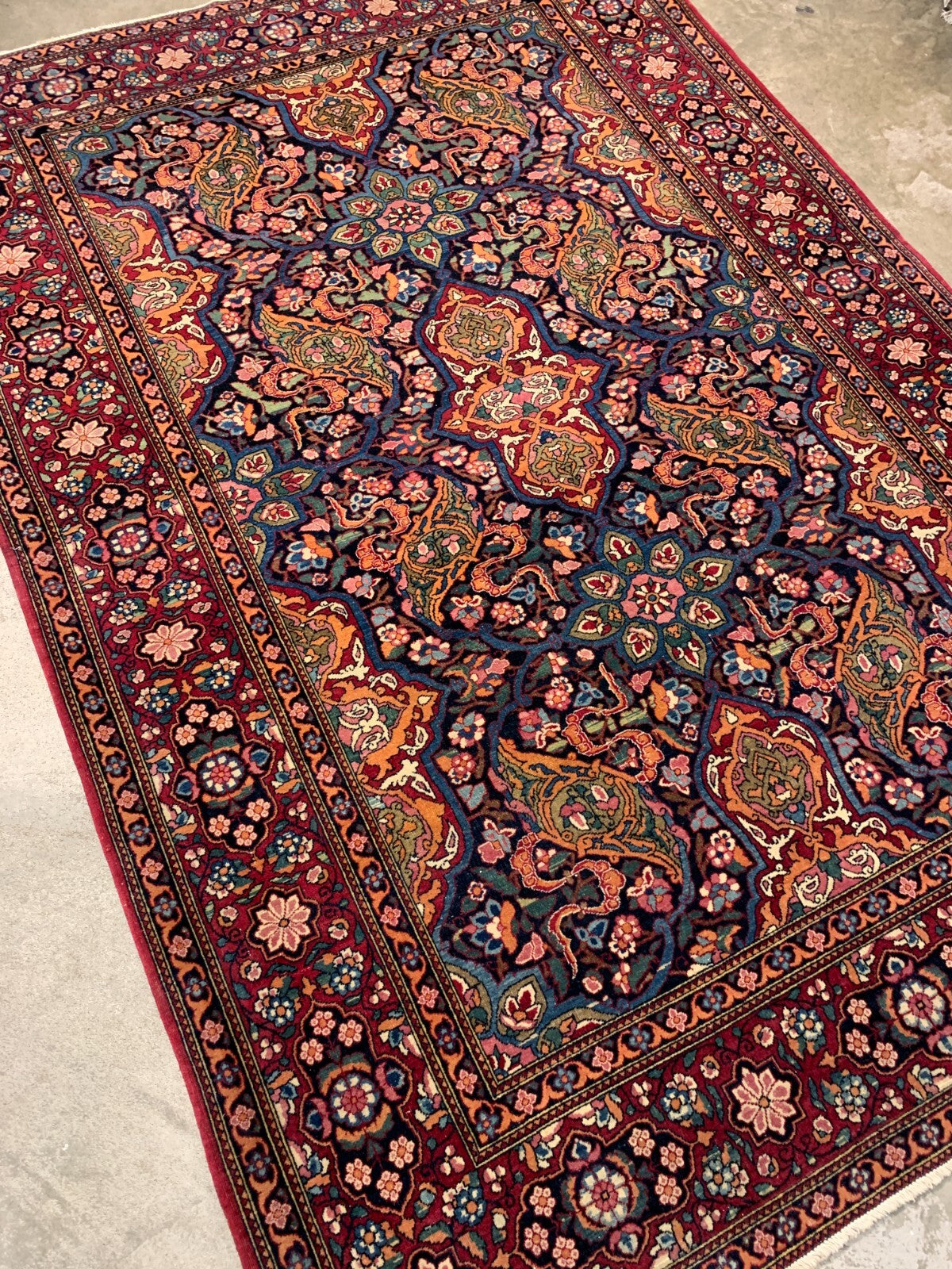 4'9"x6'10" Collector Antique Fine Hand-Knotted 100% Wool Pile Isfahane Rug