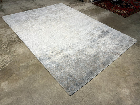 5'8"x7'10'' Hand-Knotted Wool & Silk Pile Modern Area Rug - Carpet