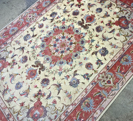 4'11"x7'4" Very Fine Hand-Knotted Wool & Silk Blend Tabrize Carpet - Area Rug