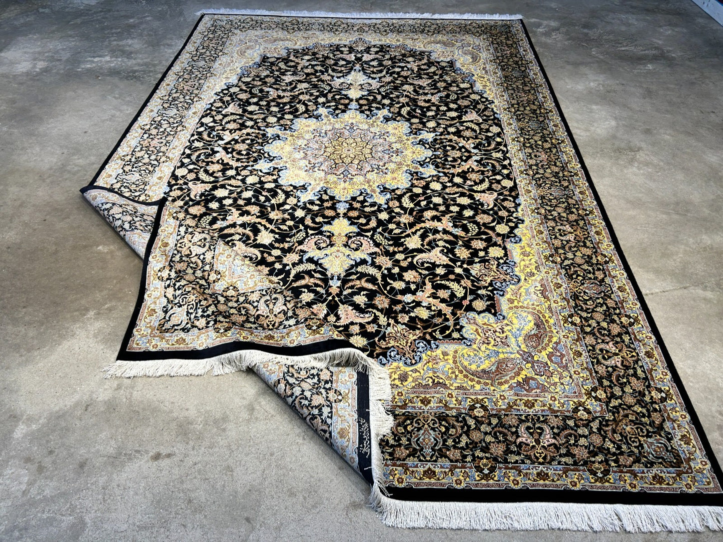 6'6"x10' Exquisite Hand-Knotted 100% Silk Qume Rug