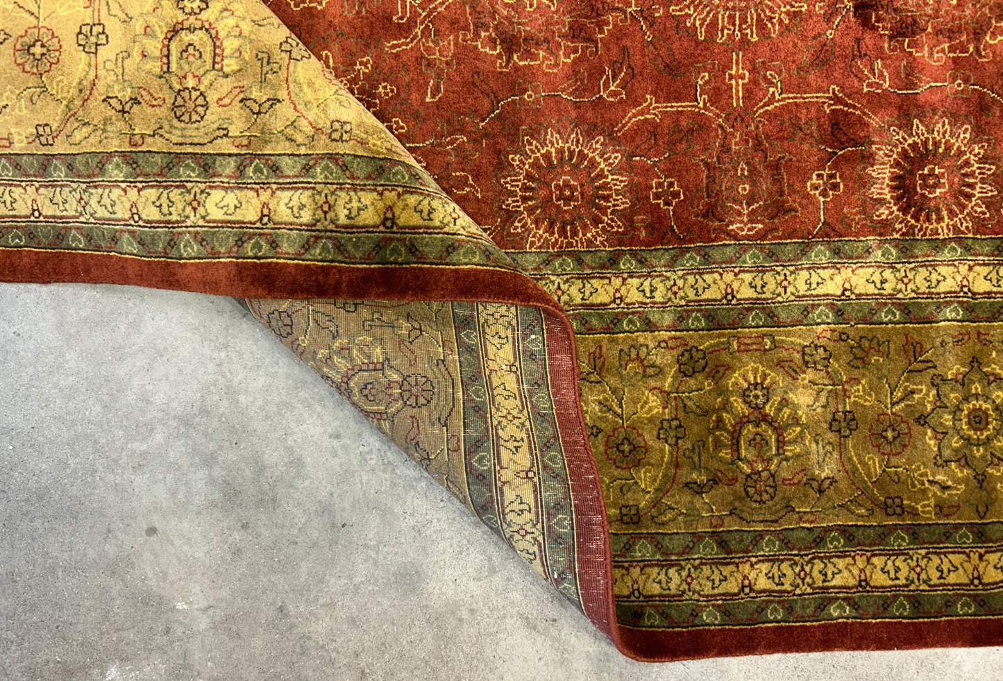 9'x12' Hand-Knotted 100% Wool Pile SAFAVIEH Rug