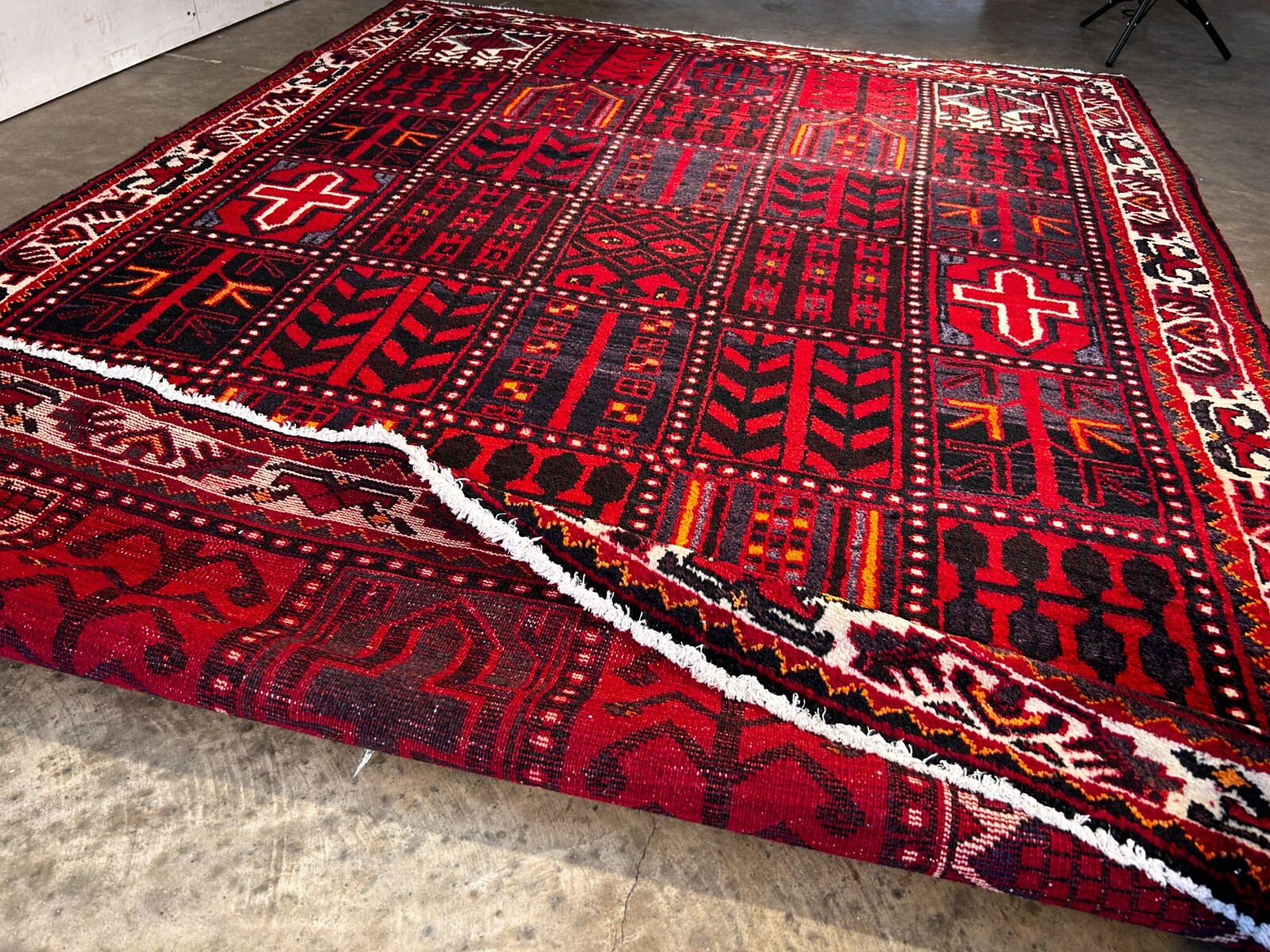 5'5" x 7'6'' Hand-Knotted 100% Wool Pile Bakhtiare Area Rug