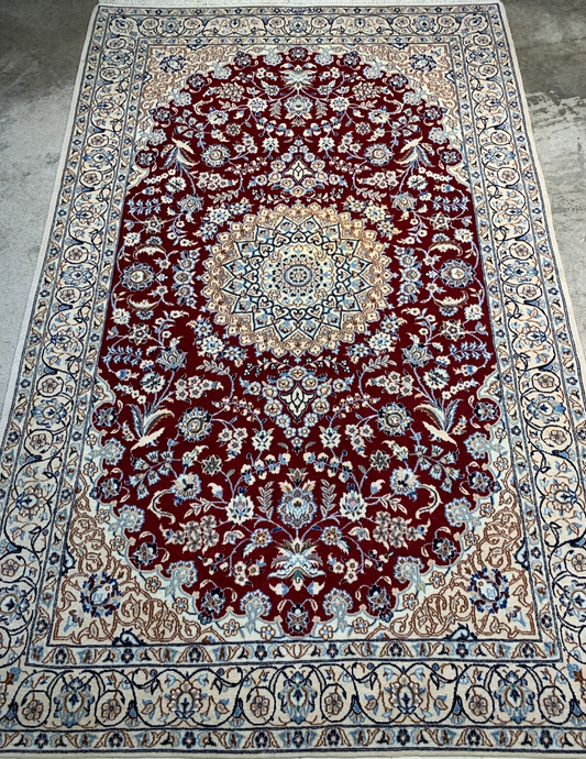 4'5"x6'11" Fine Hand-Knotted Wool & Silk Blend Naine Carpet - Area Rug