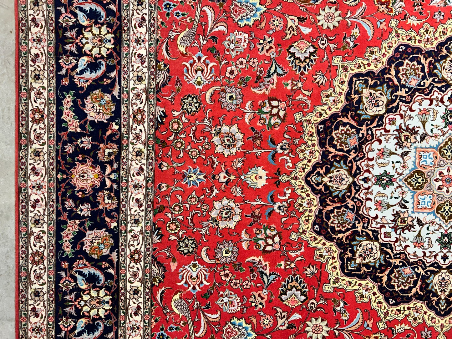 9'11"x12'10" Fine Hand-Knotted Wool & Silk Tabrize Rug