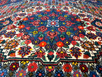 3'5"x5'2" Hand-Knotted 100% Lamb Wool Bakhtiarie Area Rug