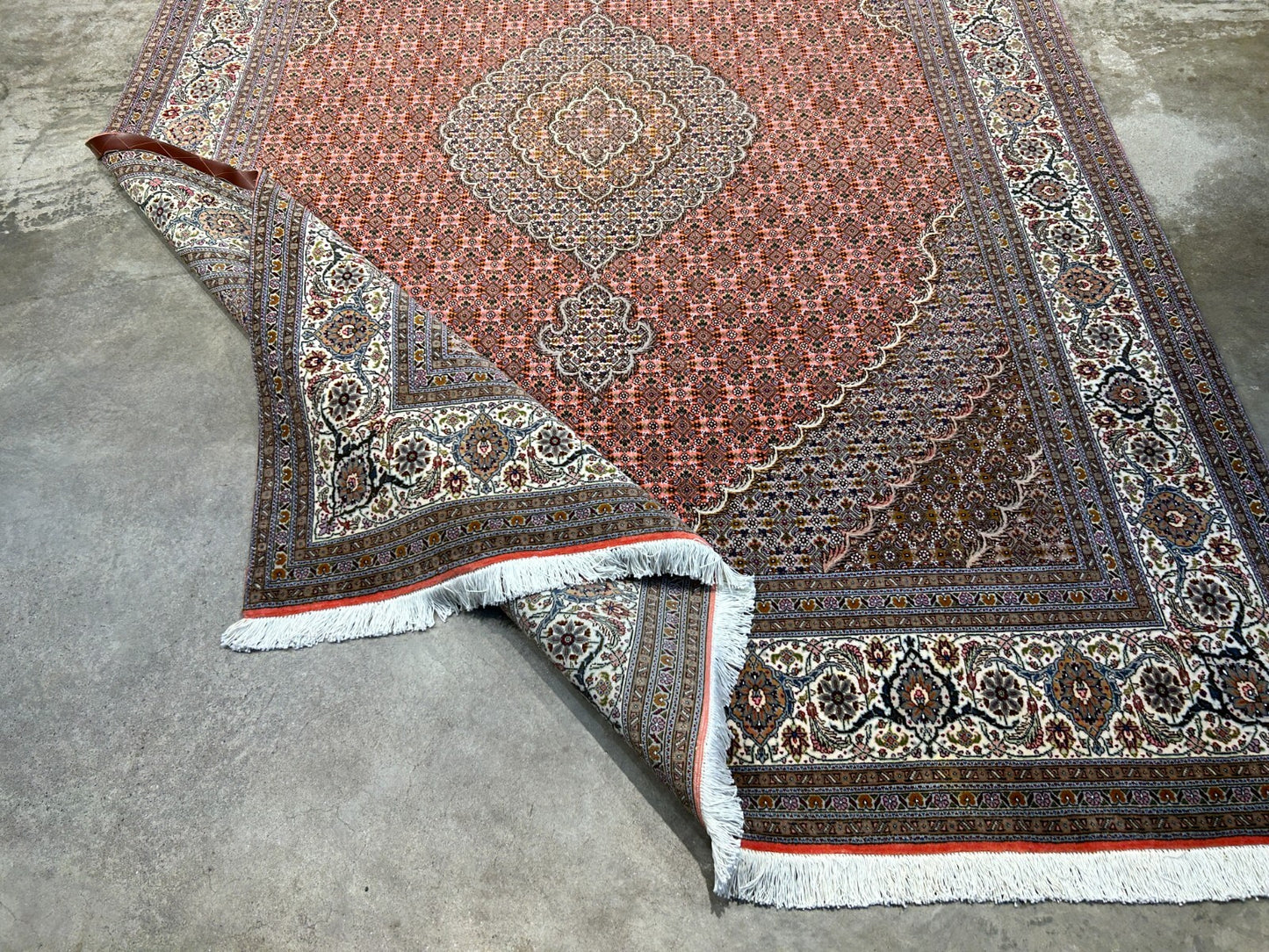 6'10"x10'1" Fine Hand-Knotted Wool & Silk Blend Tabrize Mahi Carpet - Area Rug