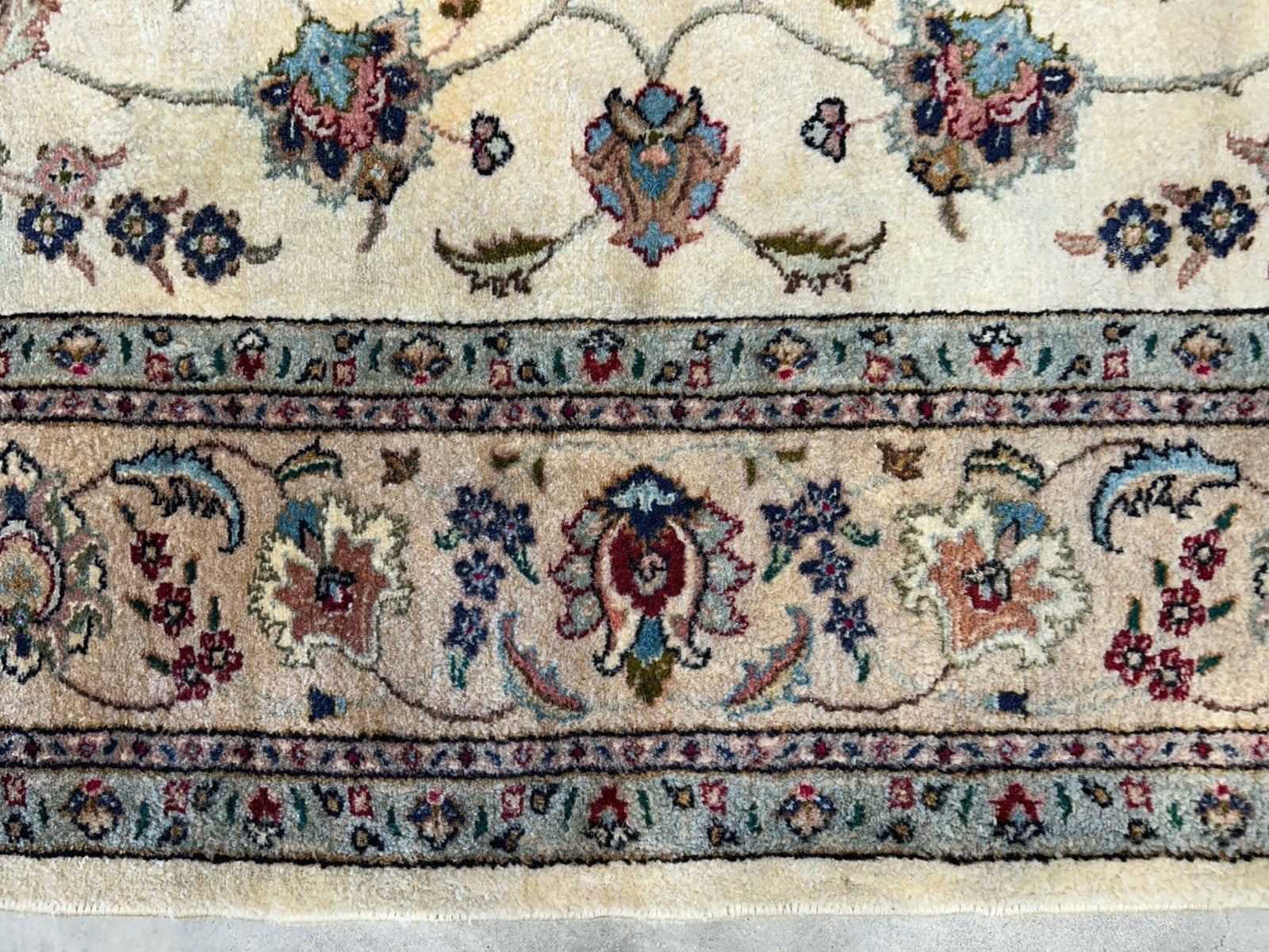 7’x9’11” Vintage Hand-Knotted 100% Wool Pile Tabrize Area Rug - Carpet