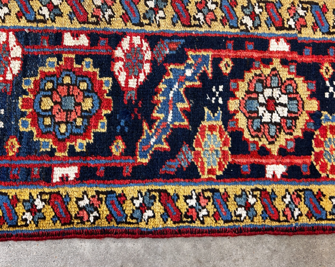 Collector Item - 8'x11'4" Antique Fine Lamb Wool Hand-knotted Serapie Rug