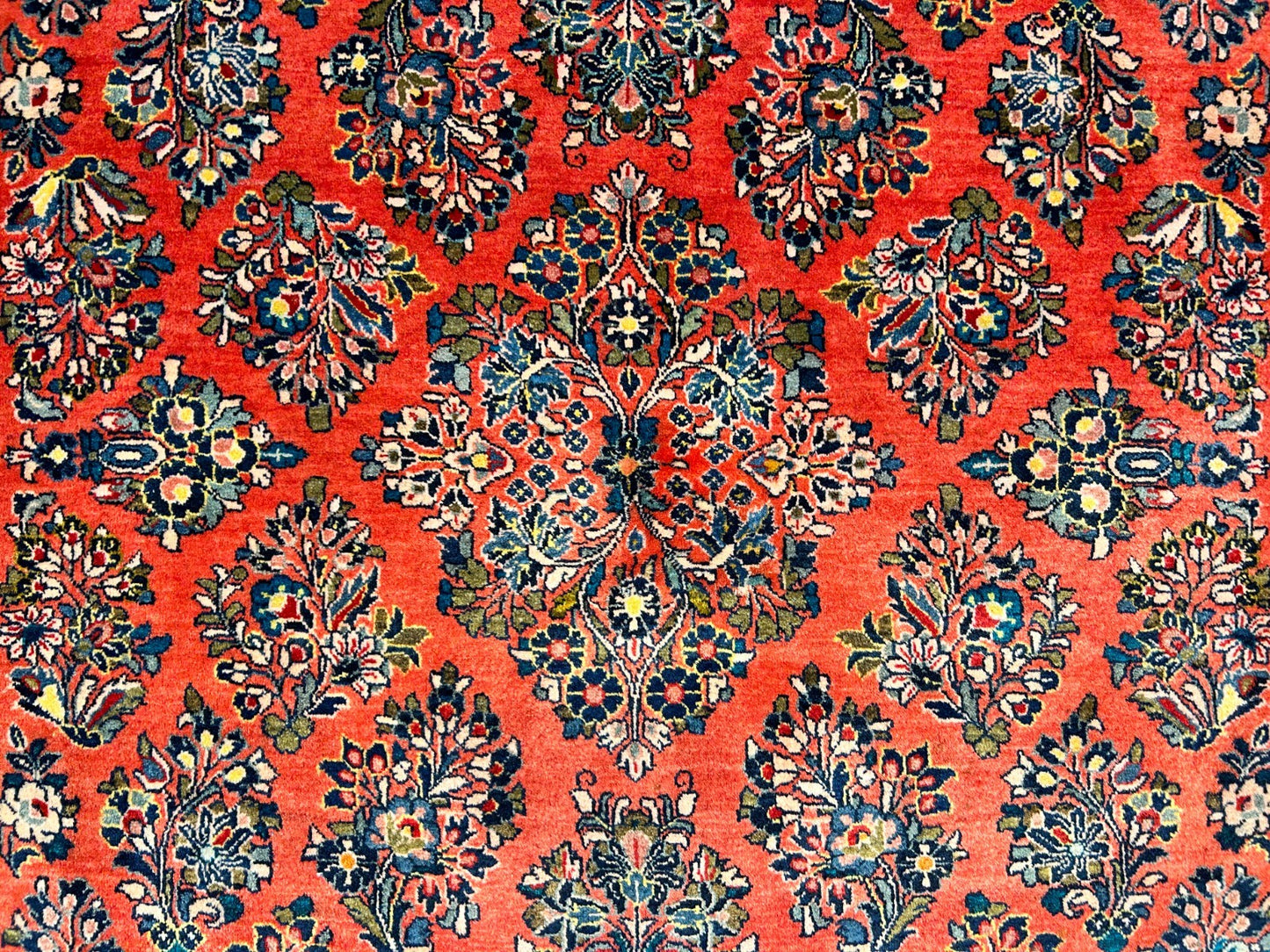 Collector Antique - 4'x4' Hand-Knotted 100% Wool Pile Sarouke Rug