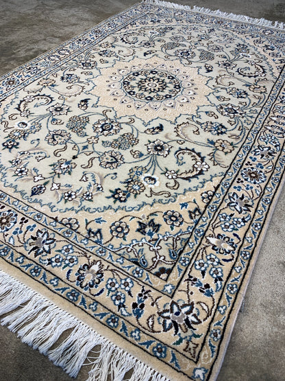 3'3"x4'9'' Hand-Knotted Very Fine Silk & Wool Naine Area Rug