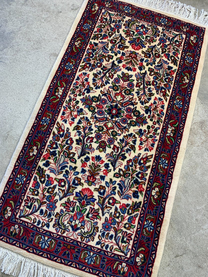 2'4"x4' Hand-Knotted 100% Wool Pile Sarouke Rug