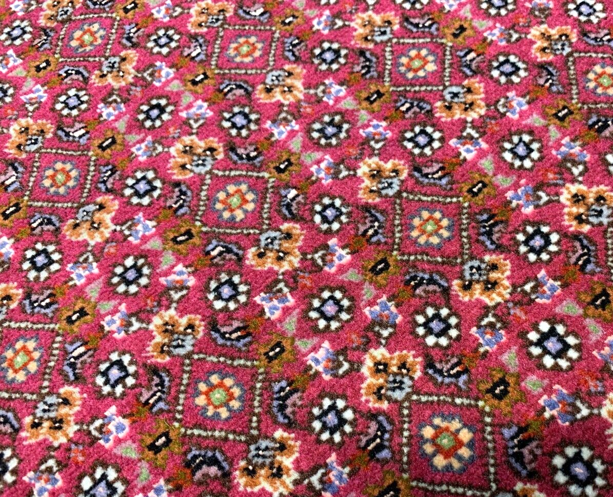 4'9"x6'5" Fine Hand-Knotted Wool & Silk Blend Tabrize Mahi Carpet - Area Rug