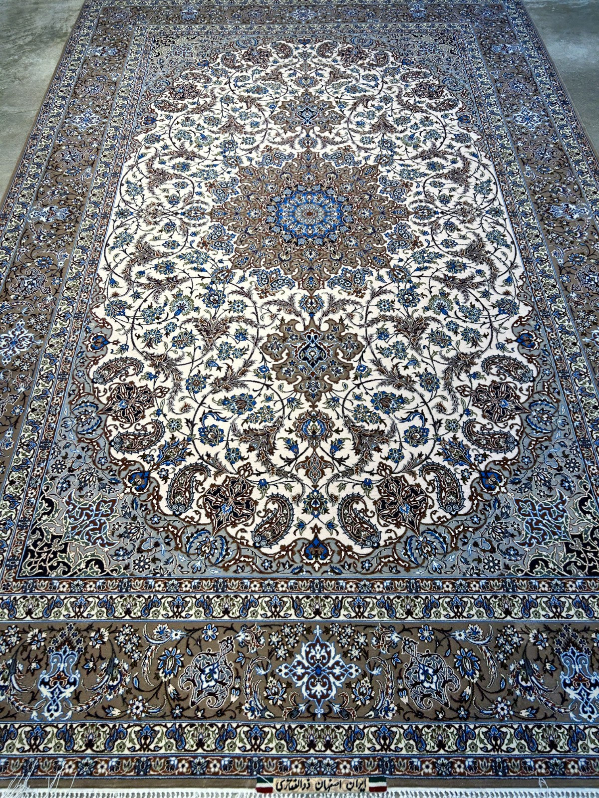 6'9"x10'6" Very Fine Hand-Knotted Wool & Silk Isfahane Rug - Area Carpet