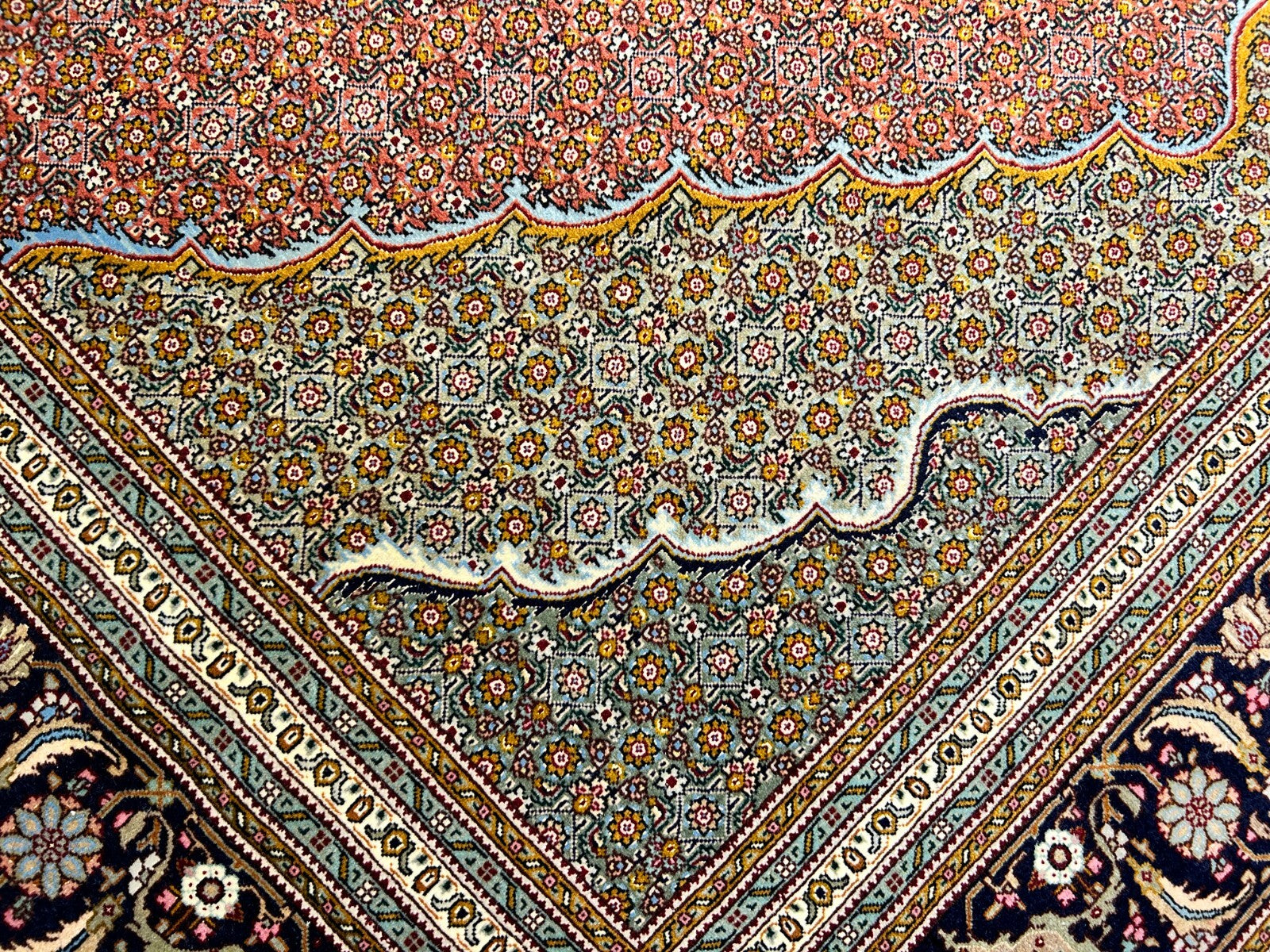 6'8"x10'1" Fine Hand-Knotted Wool & Silk Blend Tabrize Mahi Carpet - Area Rug