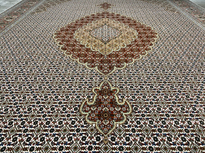 6'8"x10' Fine Hand-Knotted Wool & Silk Oriental Tabrize Rug - Area Carpet