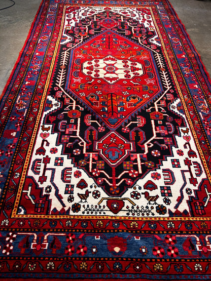 5'10" x 10'11" Hand-Knotted 100% Wool Pile Nahavande Area Rug