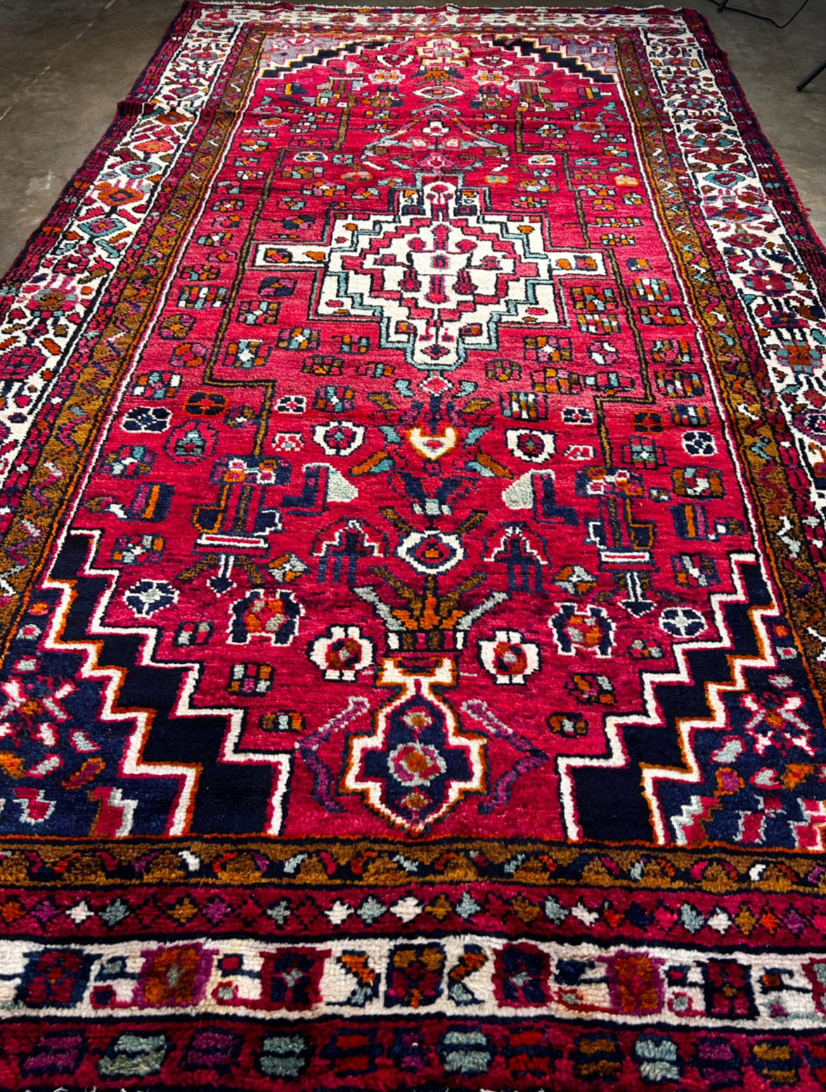 5'5" x 10'1" Hand-Knotted 100% Wool Carpet - Hamadane Area Rug