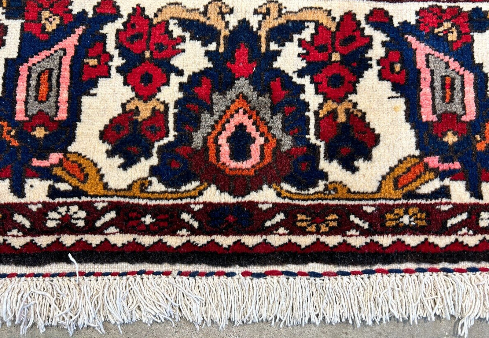 6'10"x10'1" Hand-Knotted 100% Lamb Wool Bakhtiarie Carpet - Area Rug