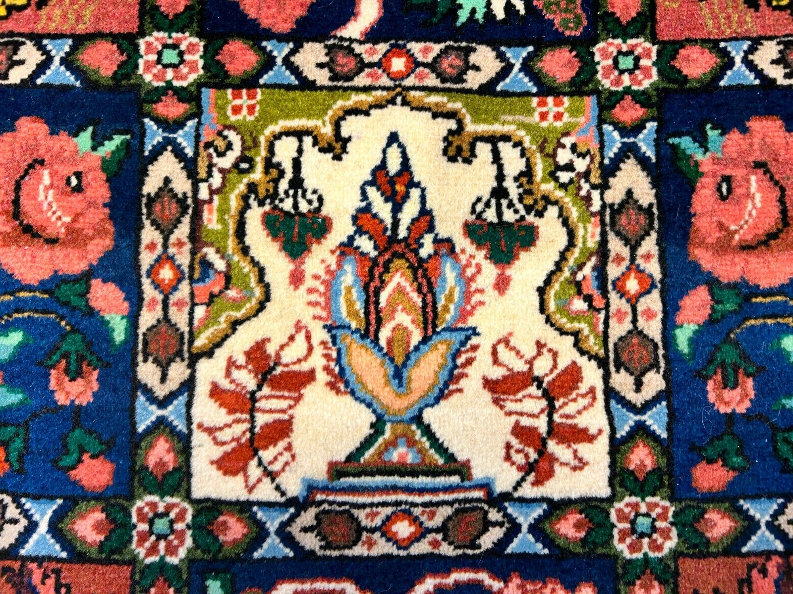 3'5"x5'2" Hand-Knotted 100% Lamb Wool Bakhtiarie Carpet - Area Rug