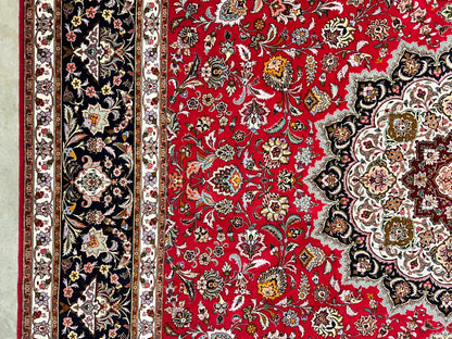 8'10"x12'11" Fine Hand-Knotted Wool & Silk Tabrize Rug