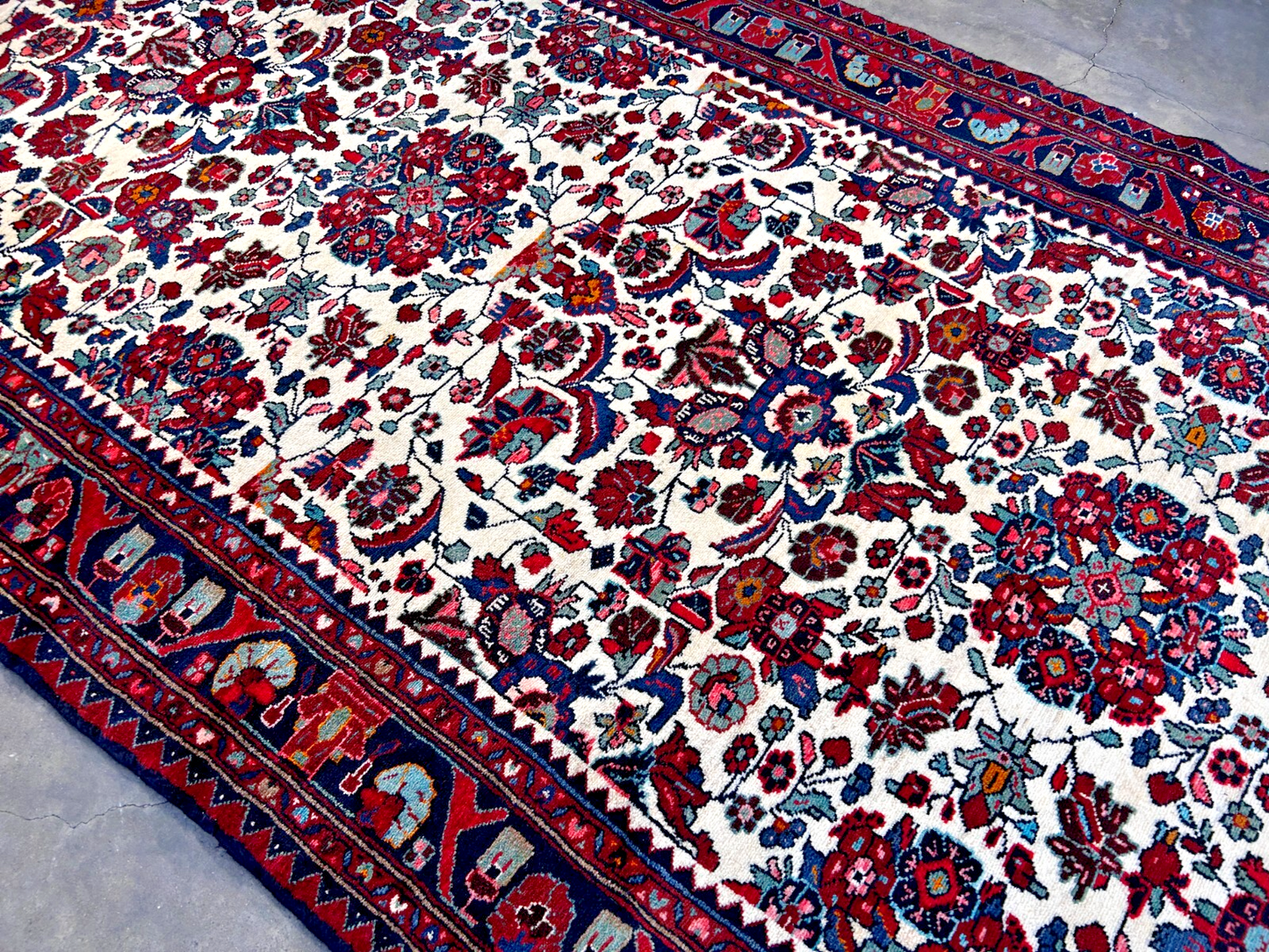 5'2" x 10'11'' Hand-Knotted 100% Lamb Wool Carpet - Hamadane Area Rug