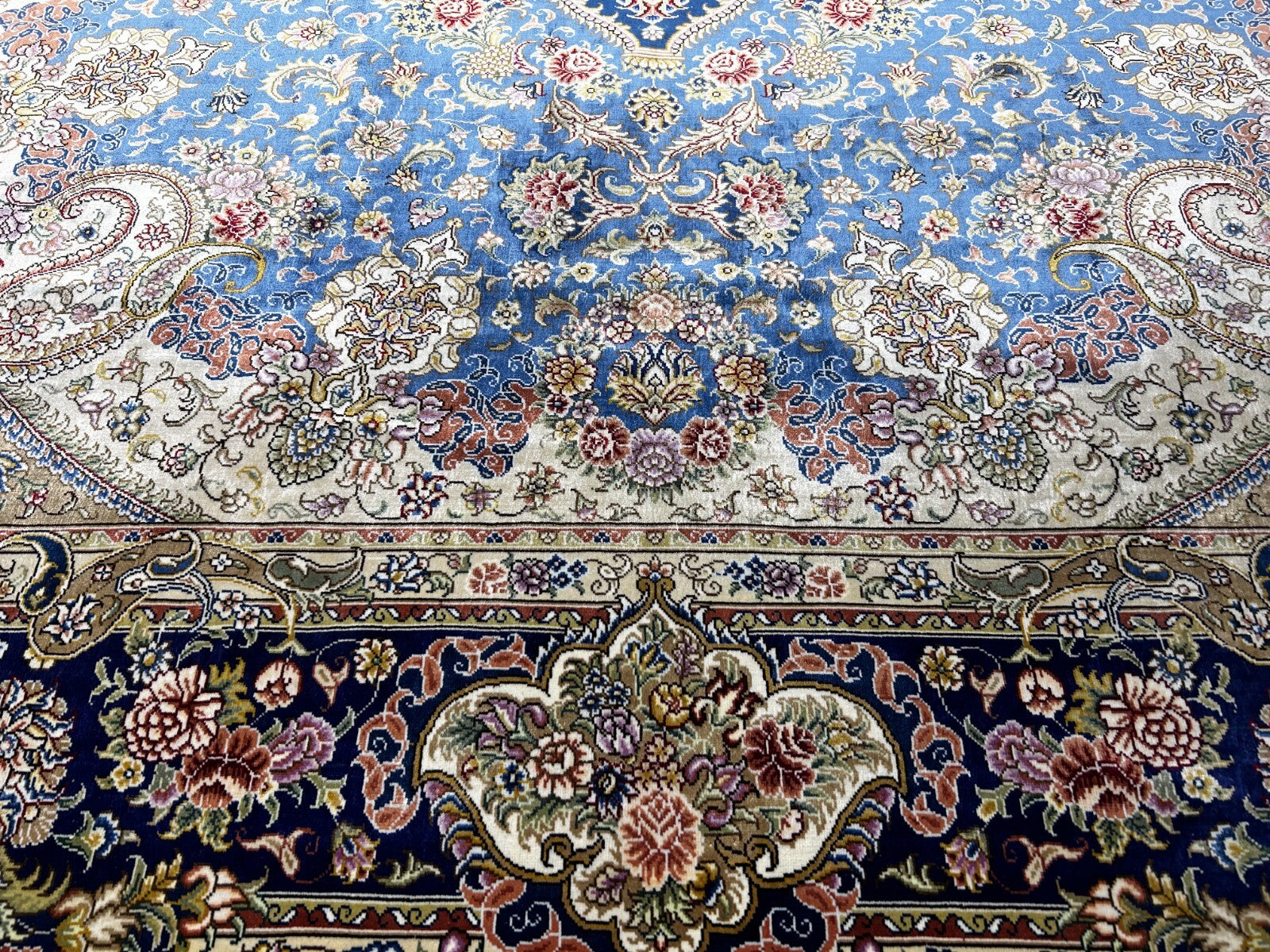 6'x9' Exquisite Hand-Knotted 100% Silk Oriental Rug