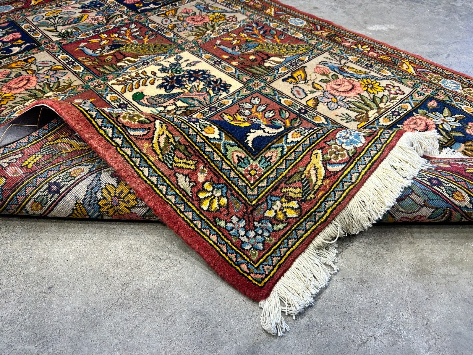 3'5"x5'2" Hand-Knotted 100% Lamb Wool Bakhtiarie Carpet - Area Rug