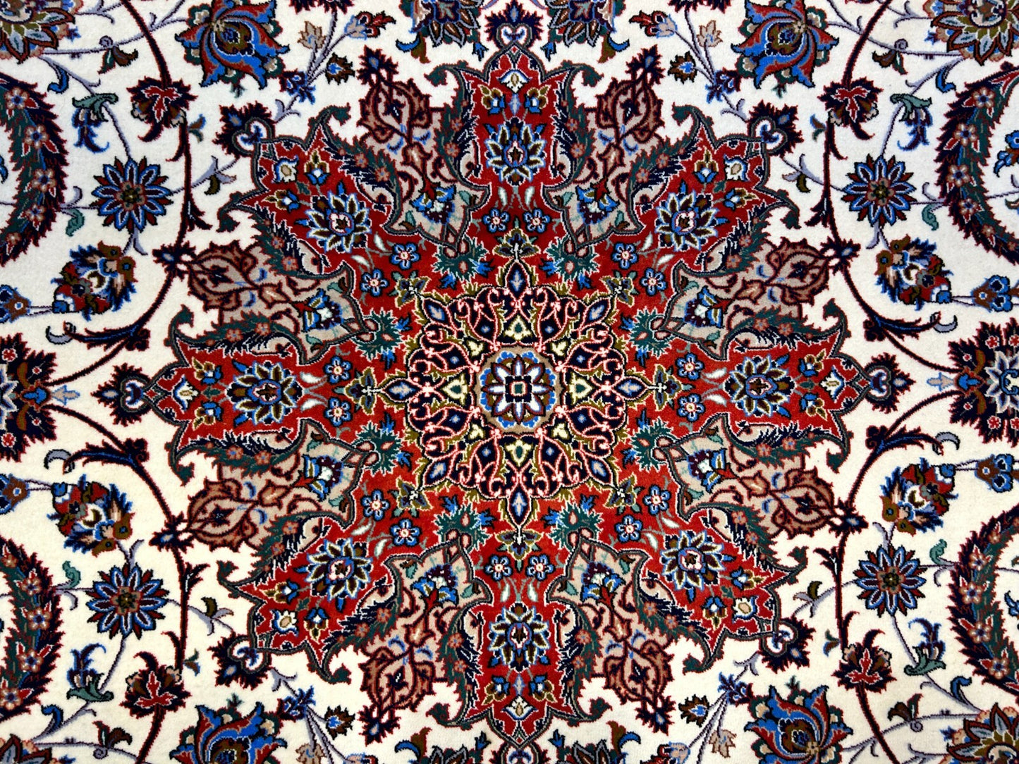 6'9"x9'10" Extra Fine Hand-Knotted Wool & Silk Isfahane Seirafian Rug