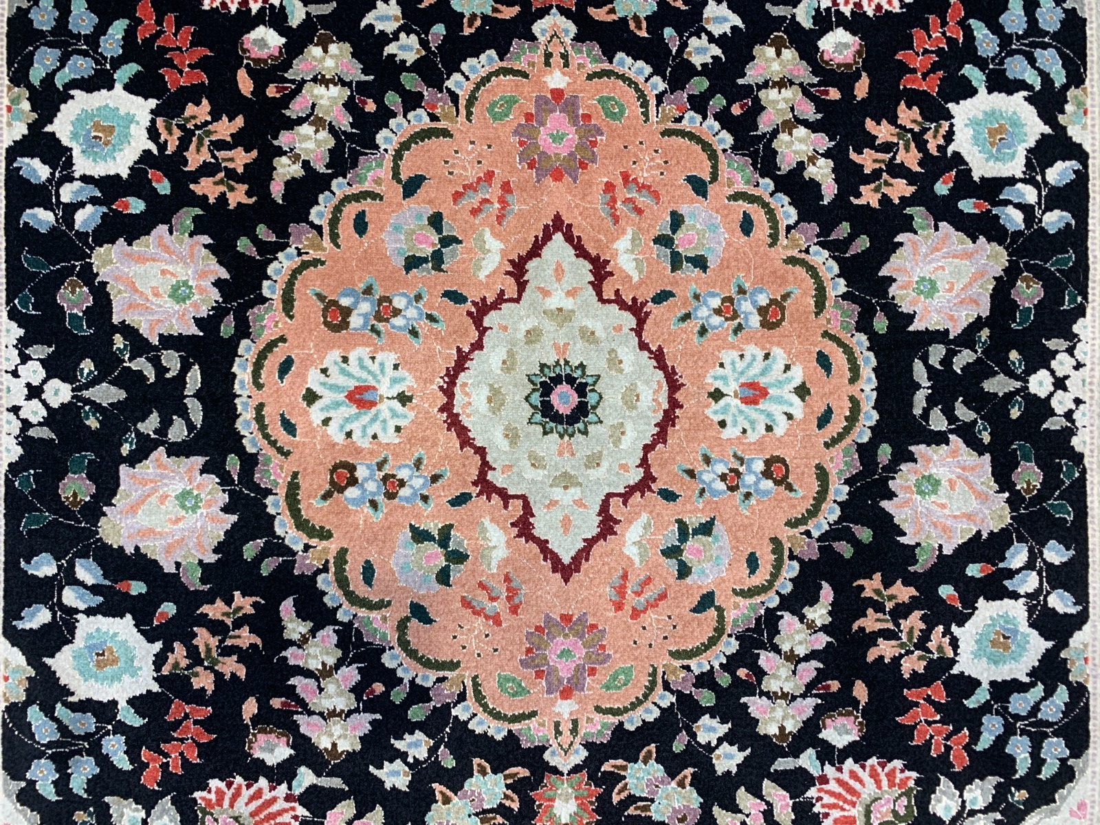 3'6"x4'10'' Fine Hand-Knotted Silk & Wool Tabrize Area Rug - Area Carpet