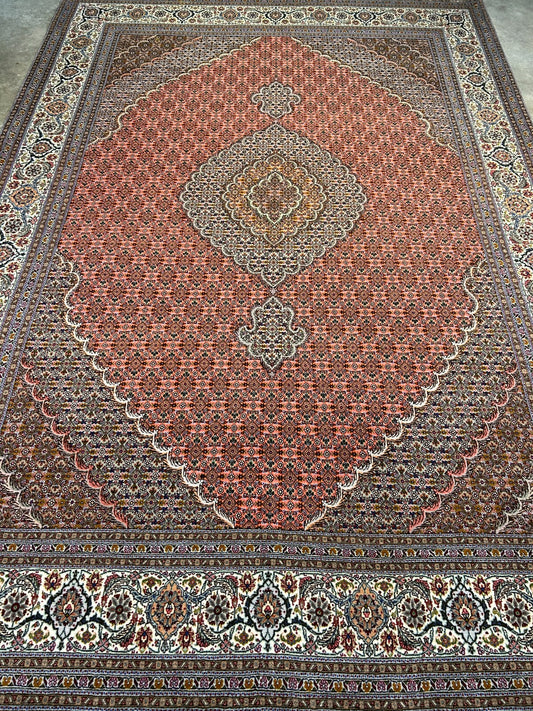 6'10"x10'1" Fine Hand-Knotted Wool & Silk Blend Tabrize Mahi Carpet - Area Rug